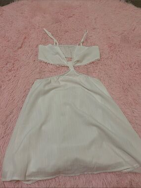 Women’s white Cut-Out Nightdress with Lace Trim